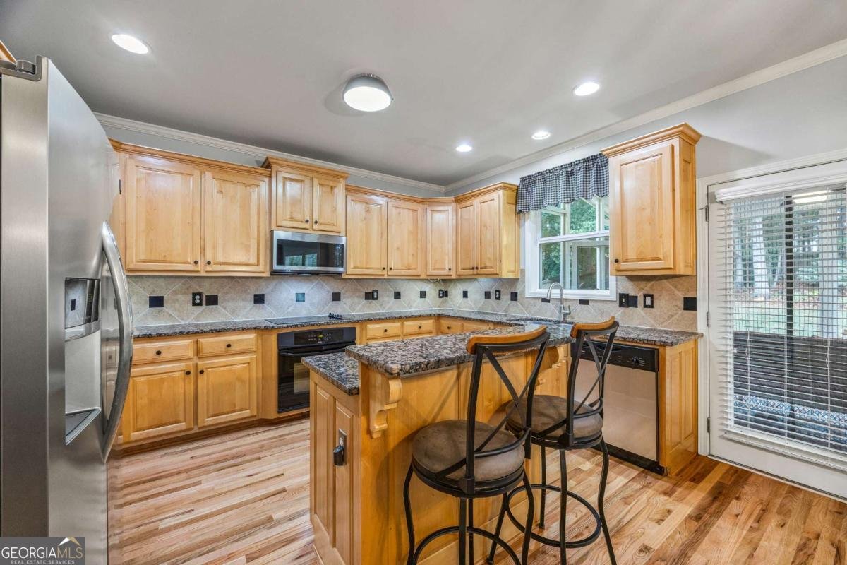 345 Southampton Circle Hoschton - 24