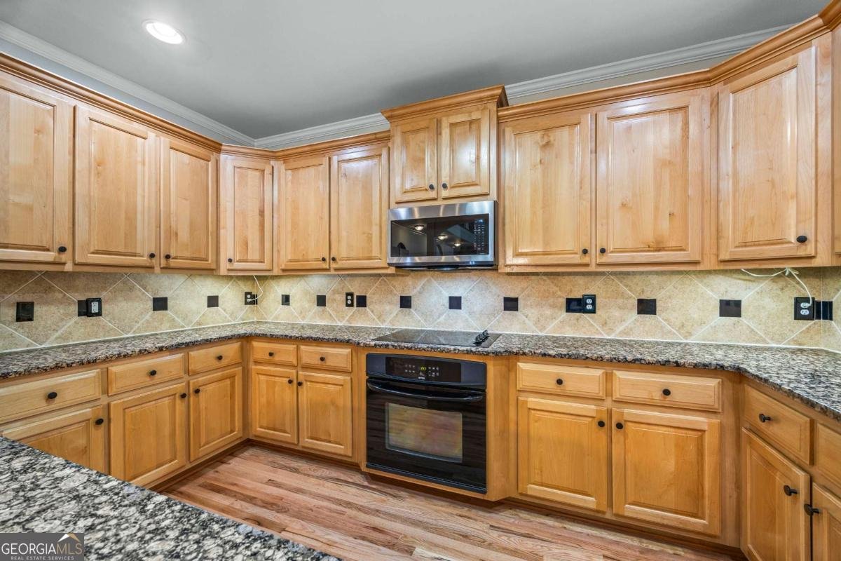 345 Southampton Circle Hoschton - 25