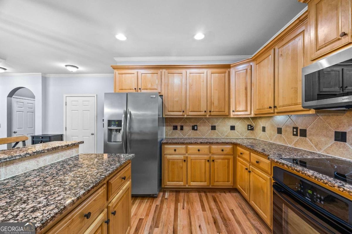 345 Southampton Circle Hoschton - 30