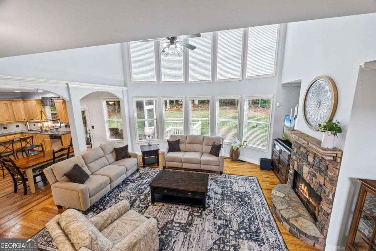 345 Southampton Circle Hoschton - 40
