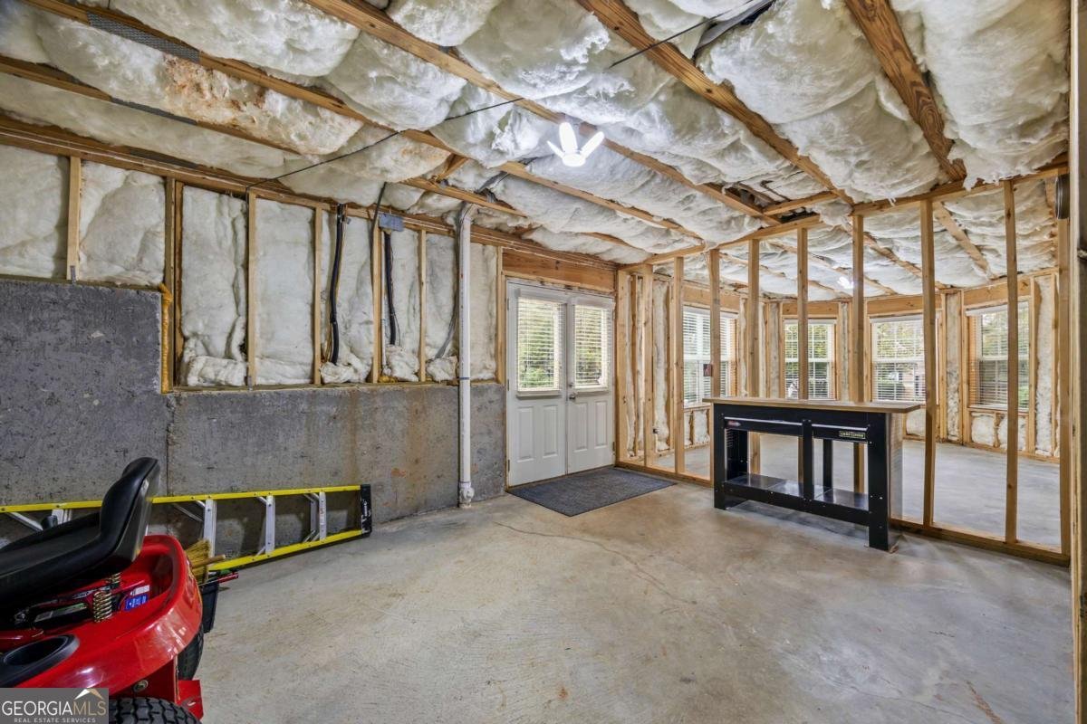 345 Southampton Circle Hoschton - 70