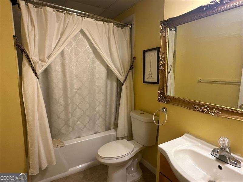 222 BLACK BIRCH Pass Lilburn - 2