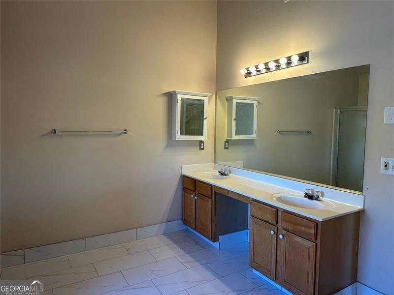 222 BLACK BIRCH Pass Lilburn - 61