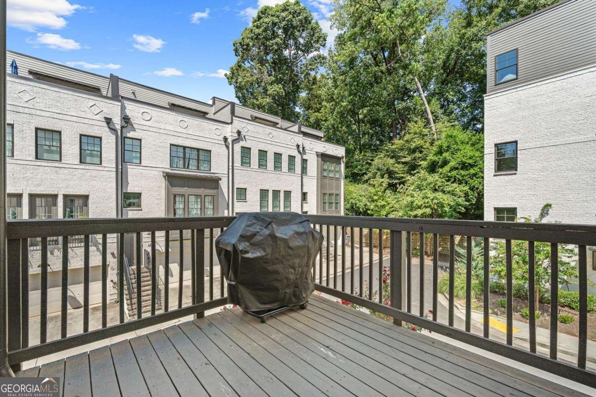 1801 Huntington Hills Lane Atlanta - 18