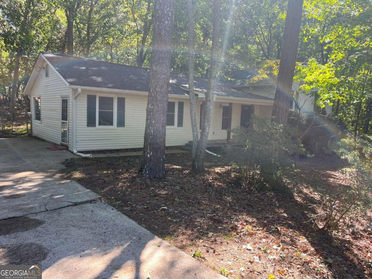 1735 Gordon Road Cumming - 1