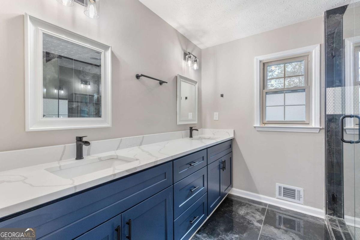 3846 Teresa Terrace Lilburn - 1