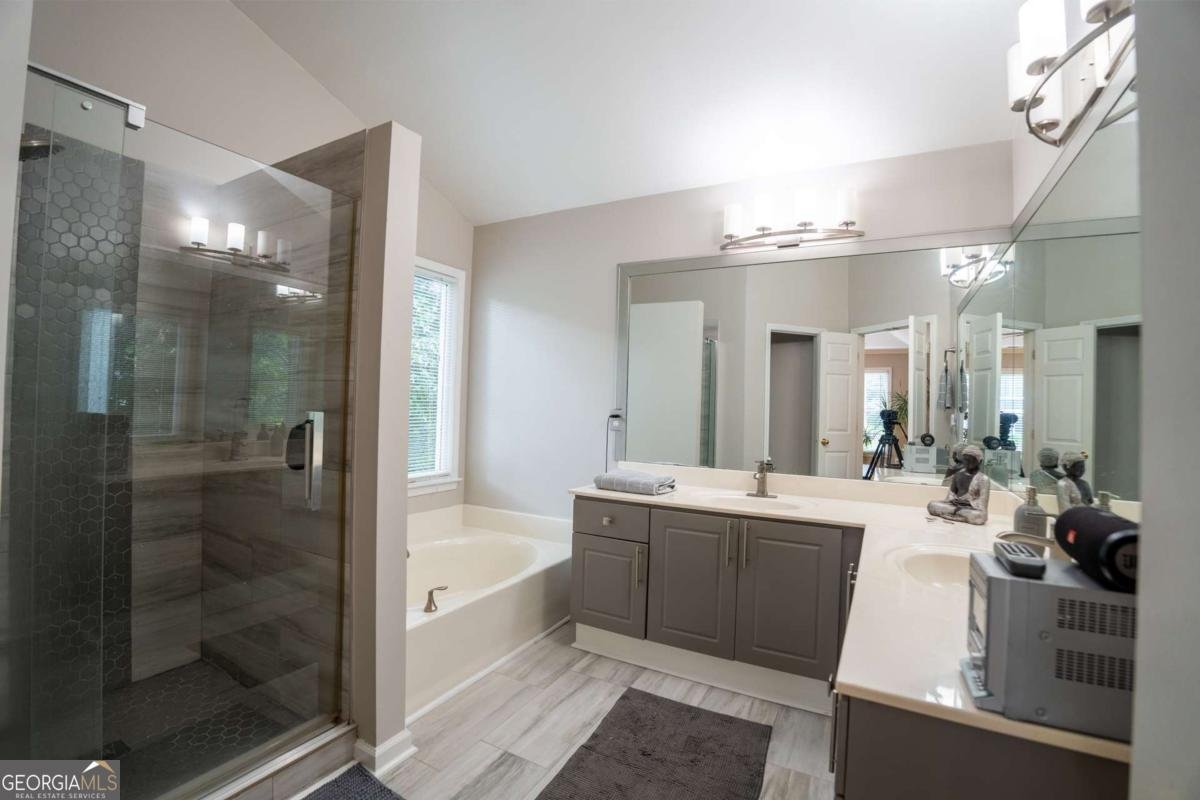 1028 Deer Hollow Drive Woodstock - 11