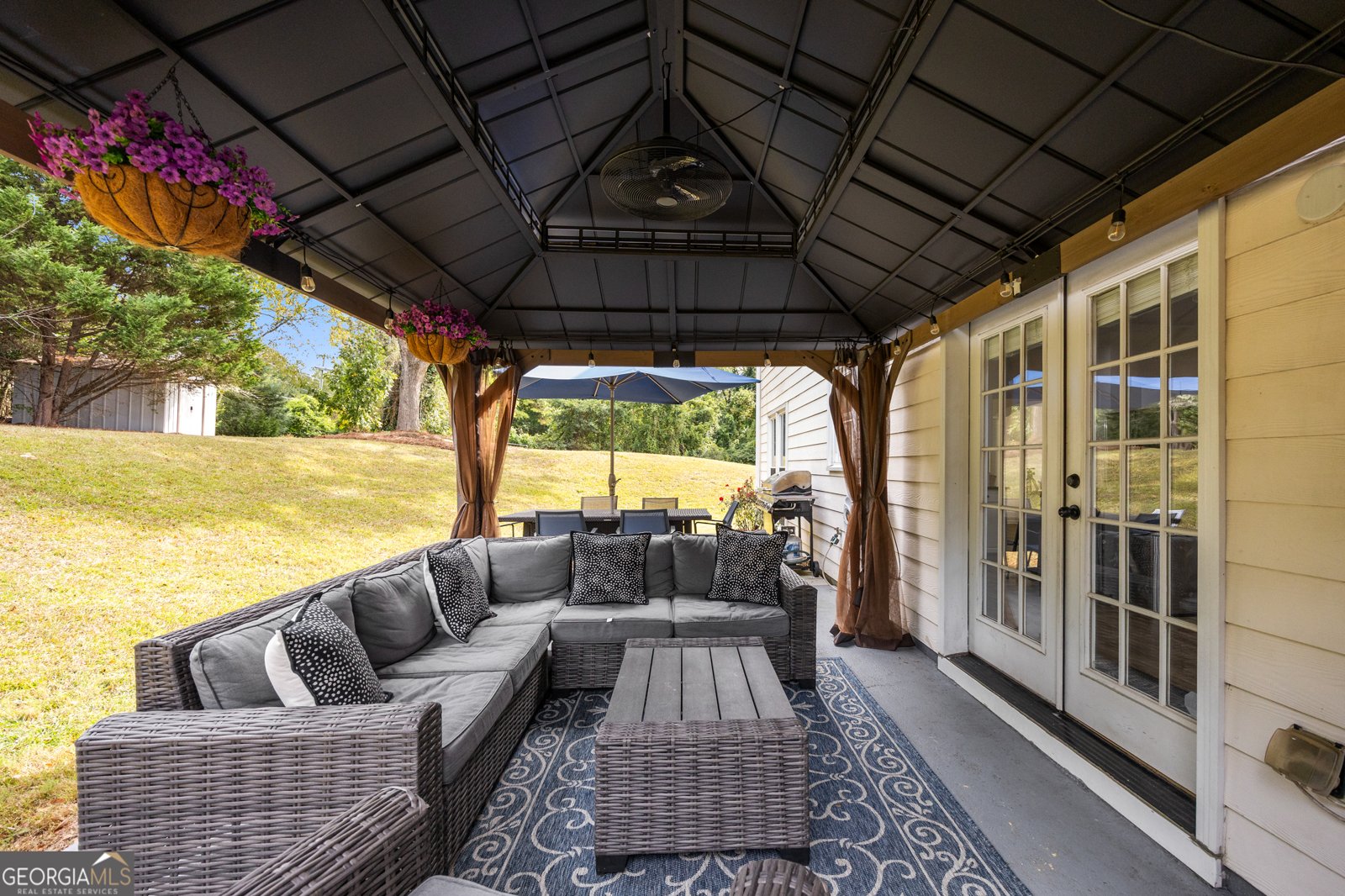 8040 Magnolia Way Roswell - 10