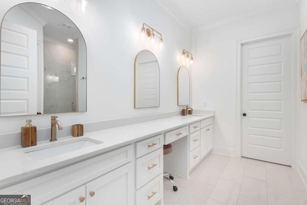 7150 Bluebird Cove Gainesville - 22