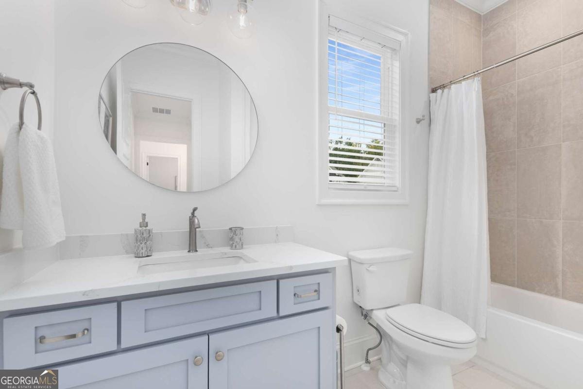 7150 Bluebird Cove Gainesville - 27