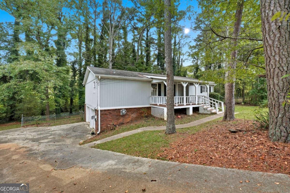 6653 Prinston Circle Douglasville - 1