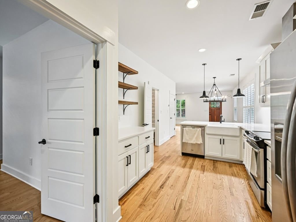 283 King Avenue Athens - 18