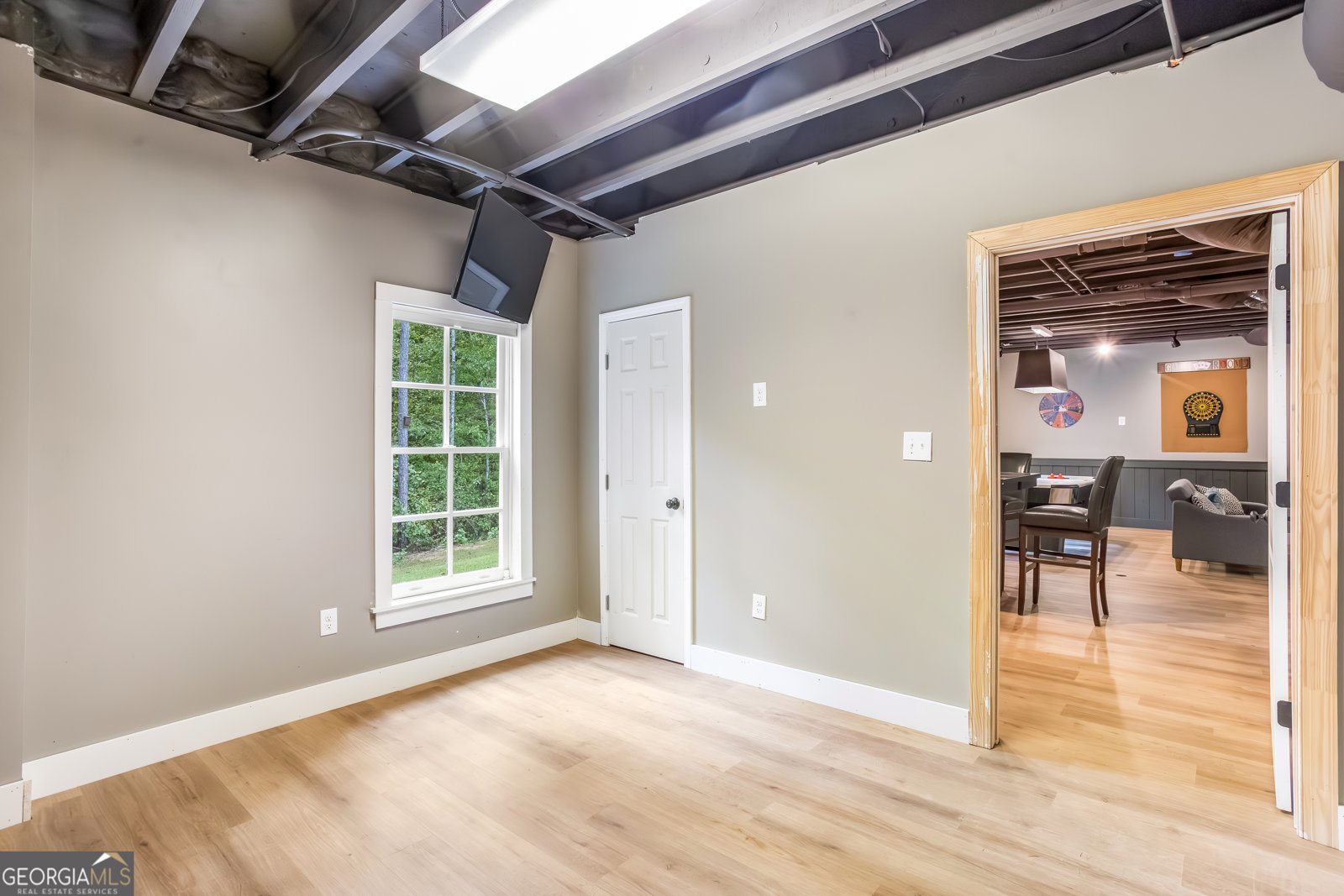 550 Spring Lake Creek White - 35