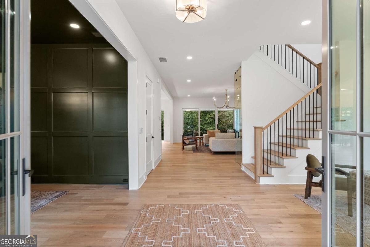 125 Spring Drive Roswell - 1