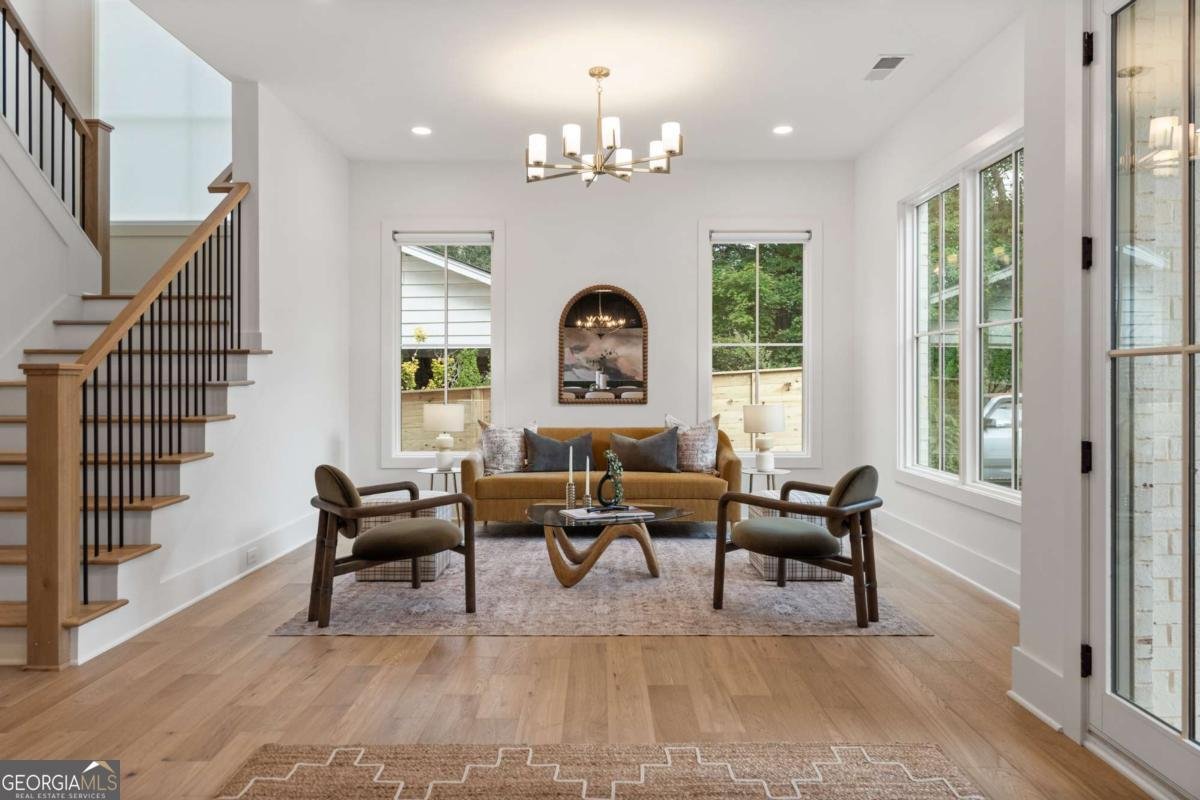 125 Spring Drive Roswell - 2
