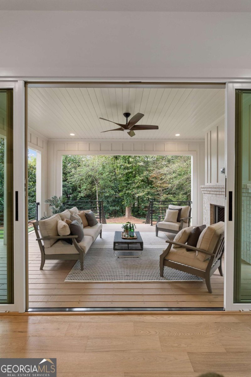 125 Spring Drive Roswell - 23