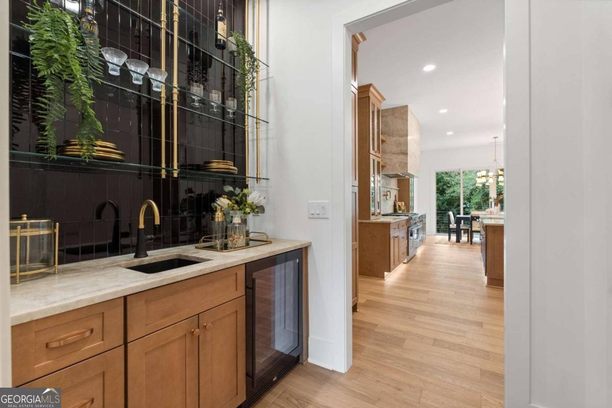 125 Spring Drive Roswell - 27