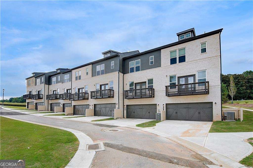 311 Daybreak Lane Newnan - 27