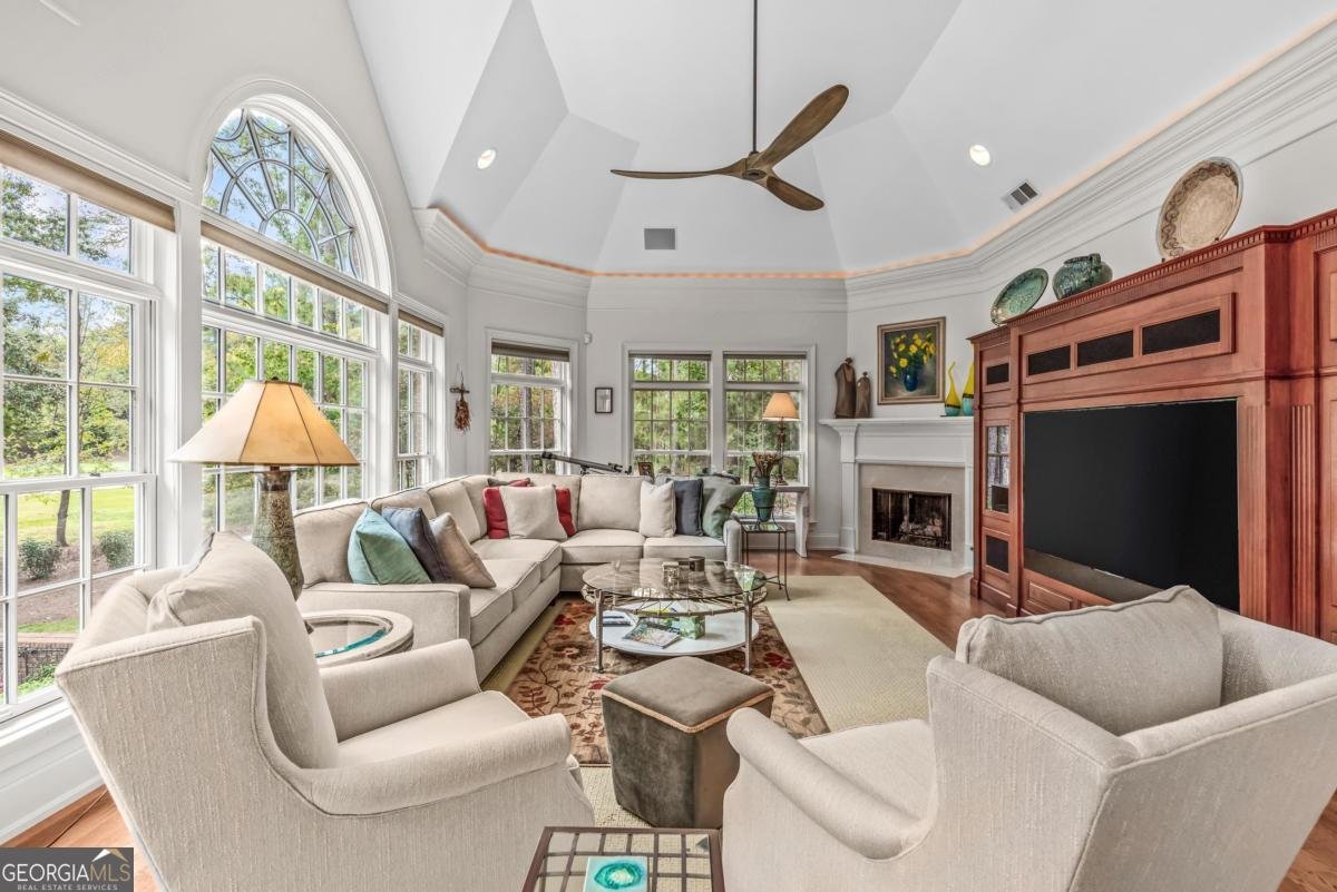 1090 Henrys Hill Greensboro - 11
