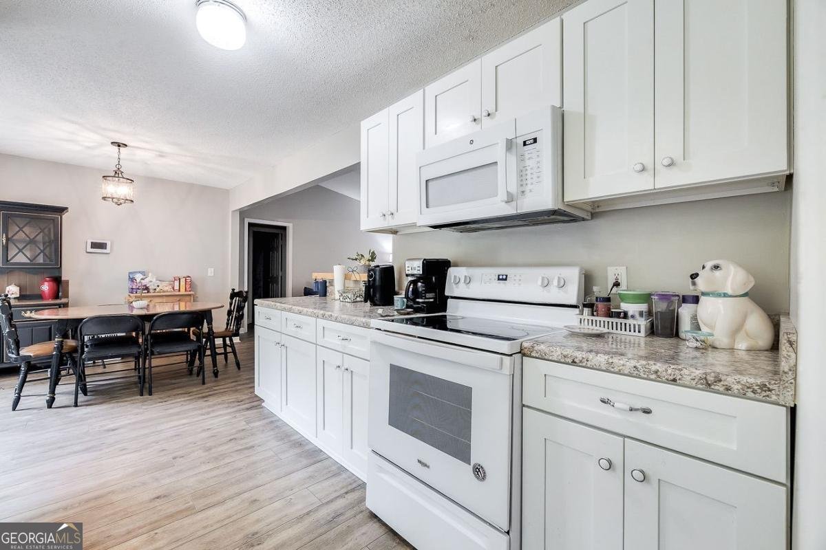 9 Tammys Circle Pooler - 11