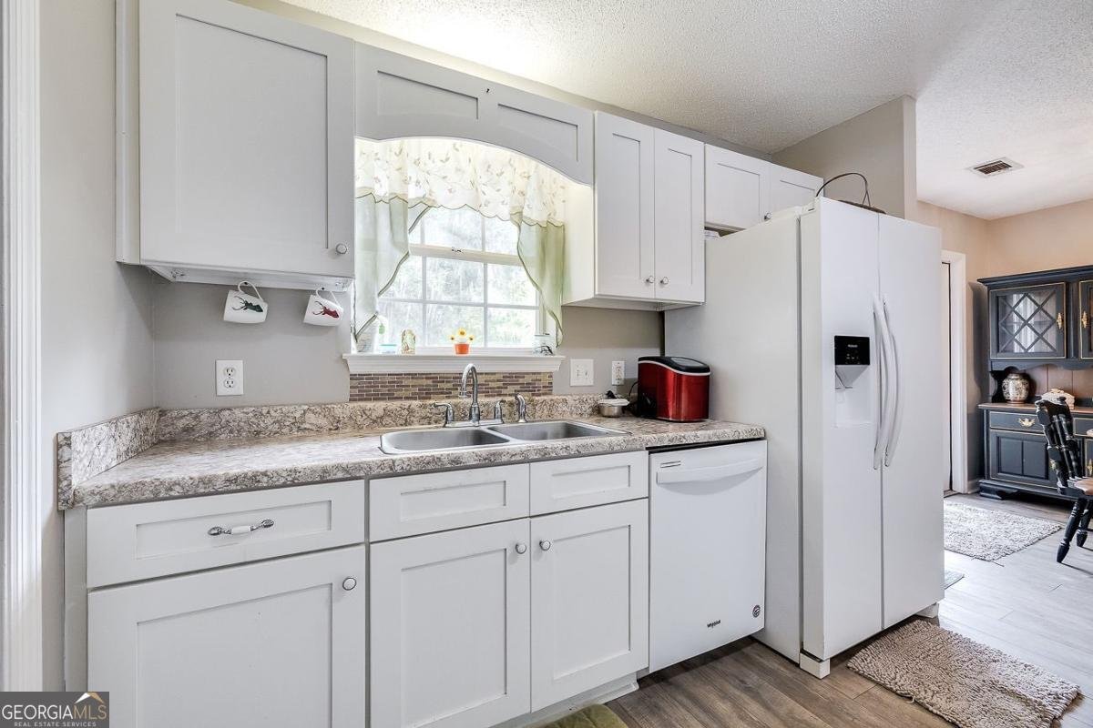 9 Tammys Circle Pooler - 12