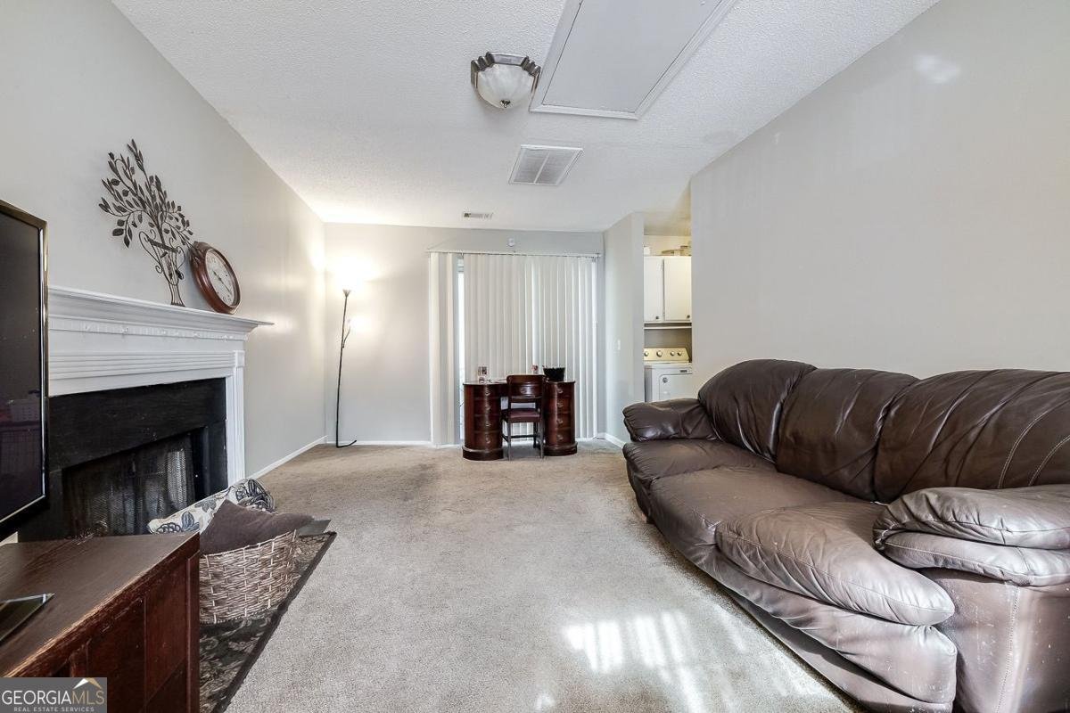 9 Tammys Circle Pooler - 15