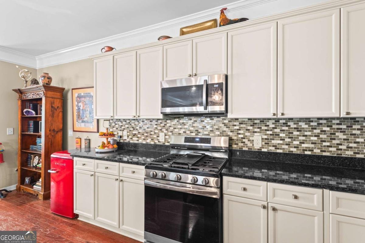 220 Water Oak Place Alpharetta - 28