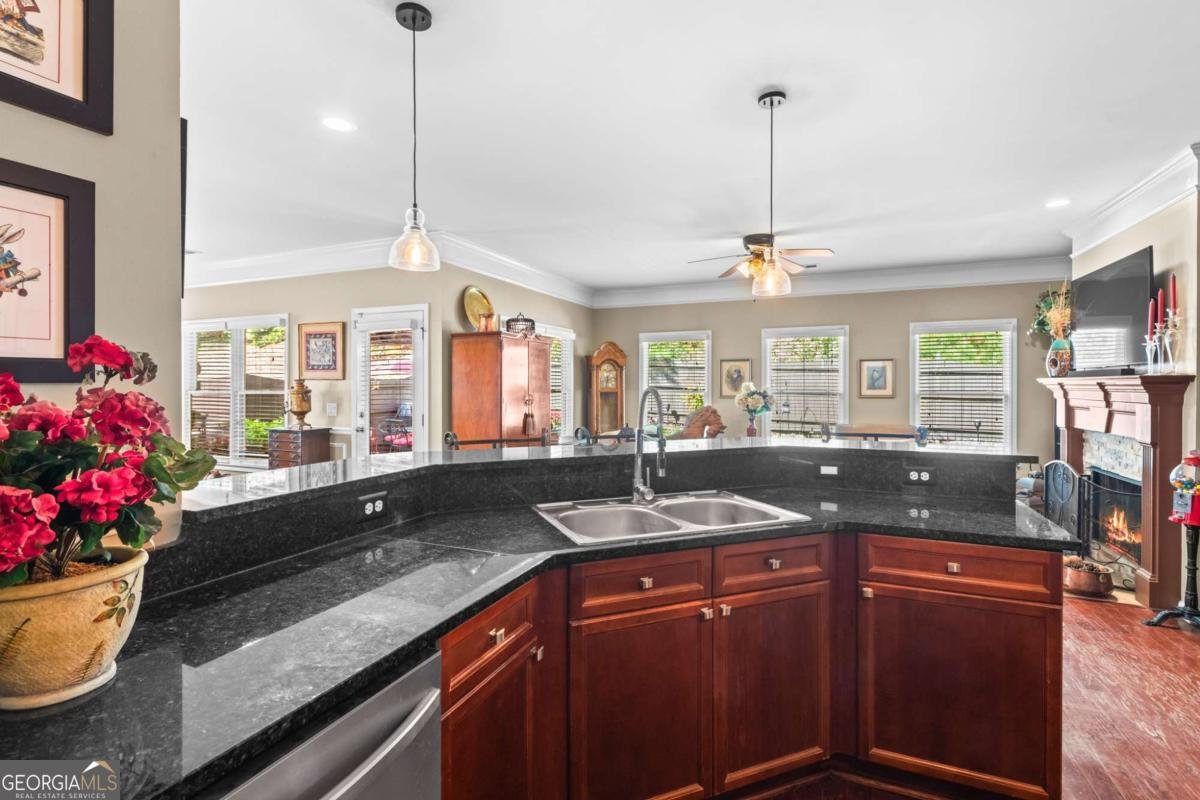 220 Water Oak Place Alpharetta - 39