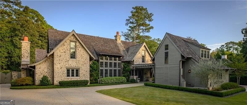 2979 Ridgewood Road Atlanta - 2
