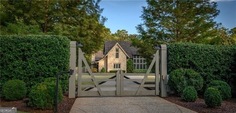 2979 Ridgewood Road Atlanta - 3