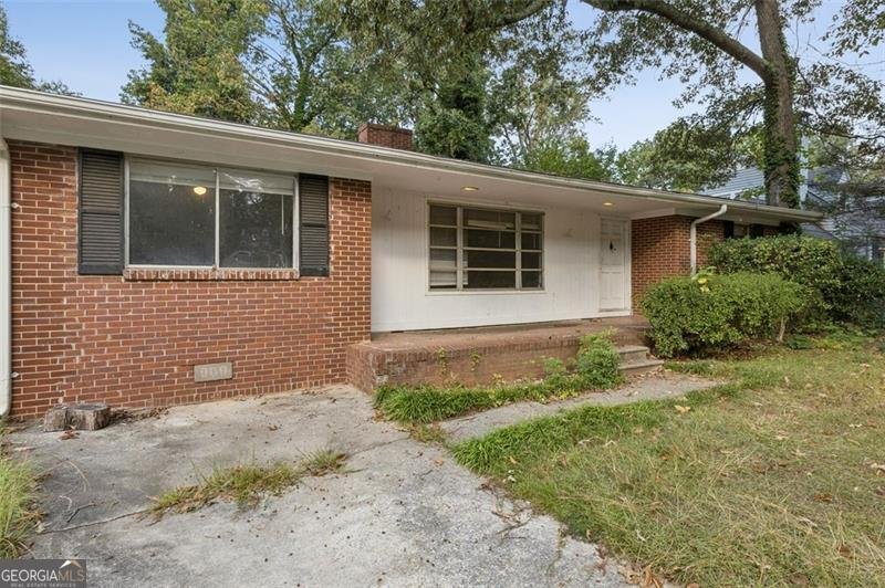 969 MOUNT AIRY Drive Atlanta - 17