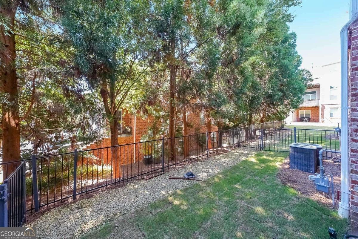 3056 Woodwalk Drive Atlanta - 40