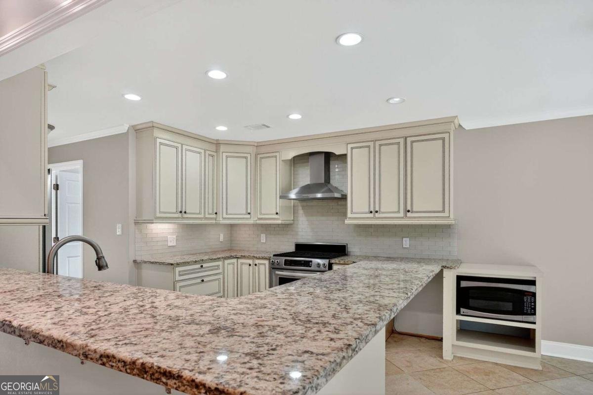 1320 Green Oak Circle Lawrenceville - 2