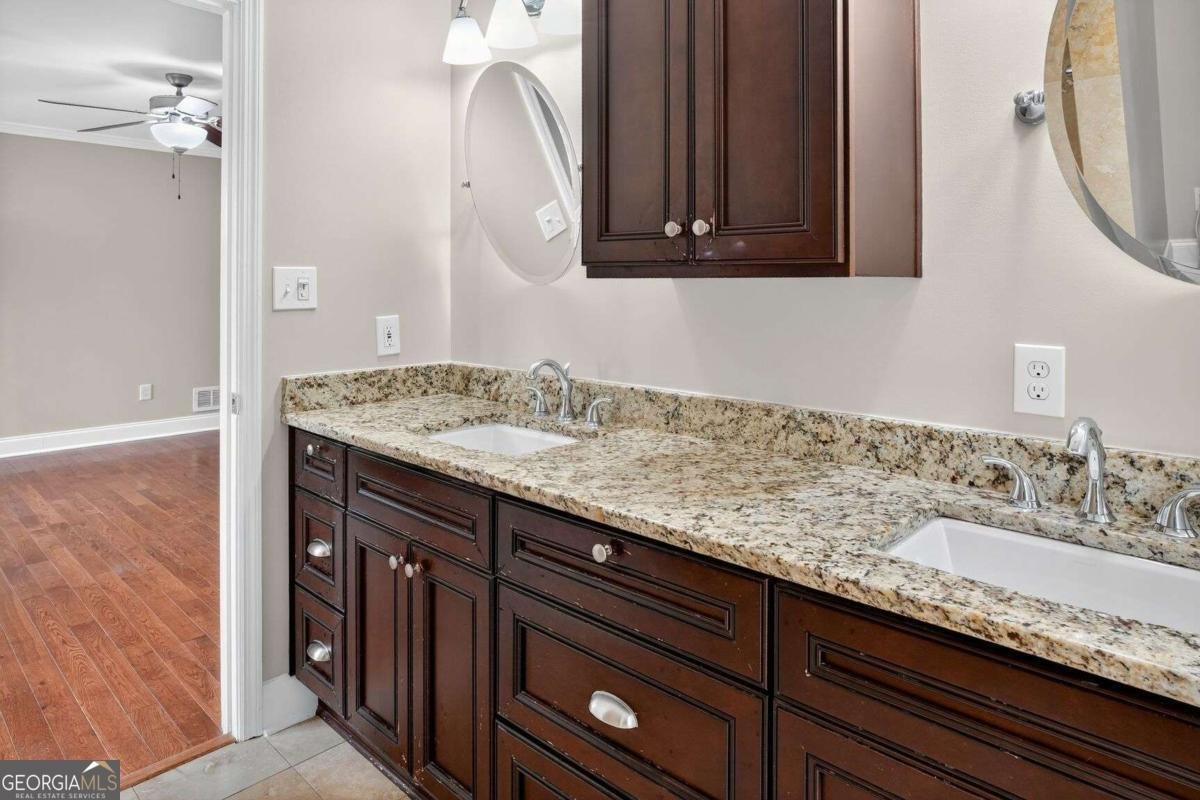 1320 Green Oak Circle Lawrenceville - 8