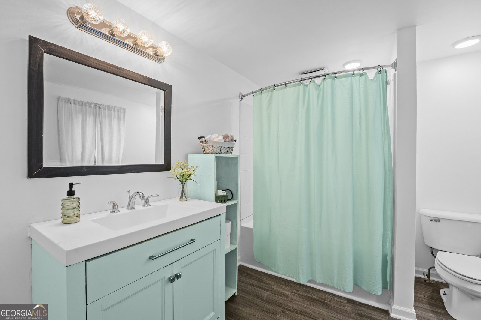 17 Russell Avenue Garden City - 14