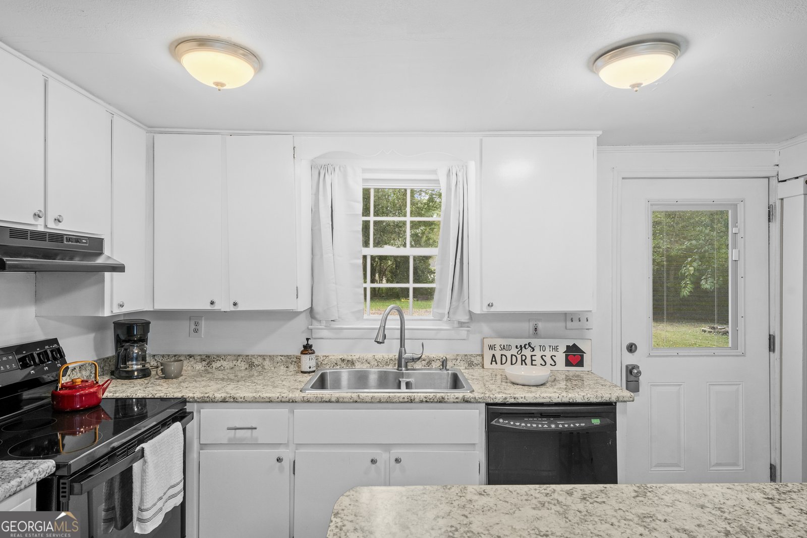 17 Russell Avenue Garden City - 2