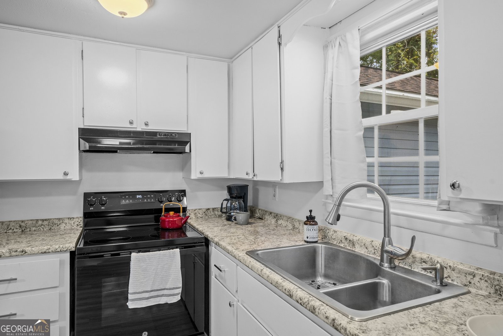 17 Russell Avenue Garden City - 3