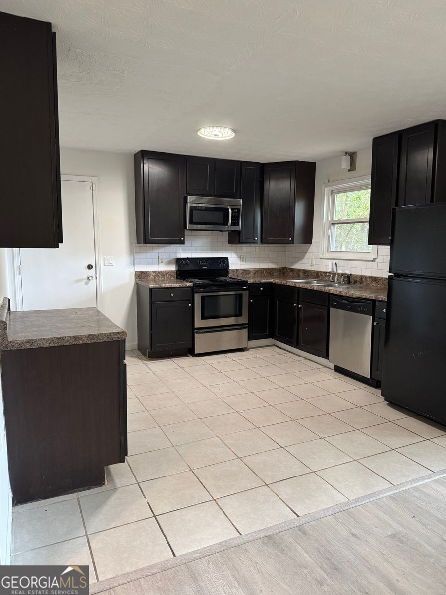 8845 ASHWOOD Riverdale - 8