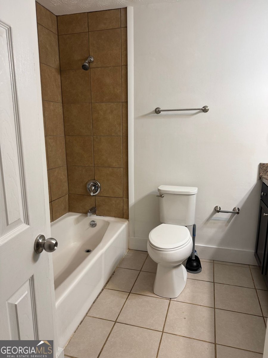 8845 ASHWOOD Riverdale - 9