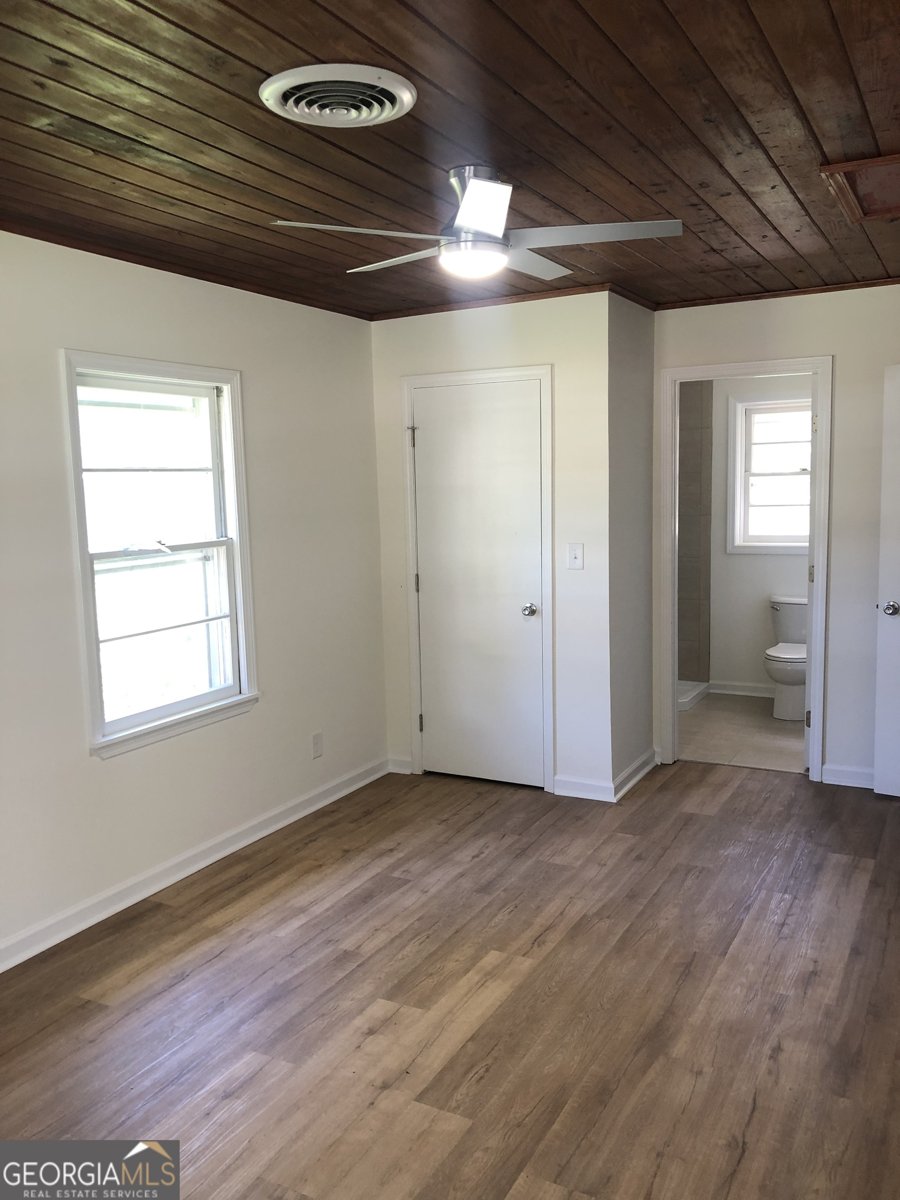 1716 44th Street Valley - 18