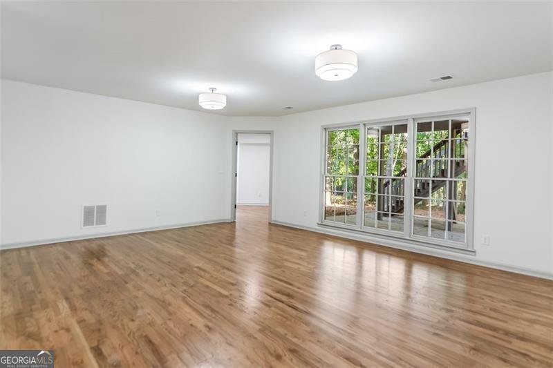 5860 Olde Atlanta Suwanee - 2