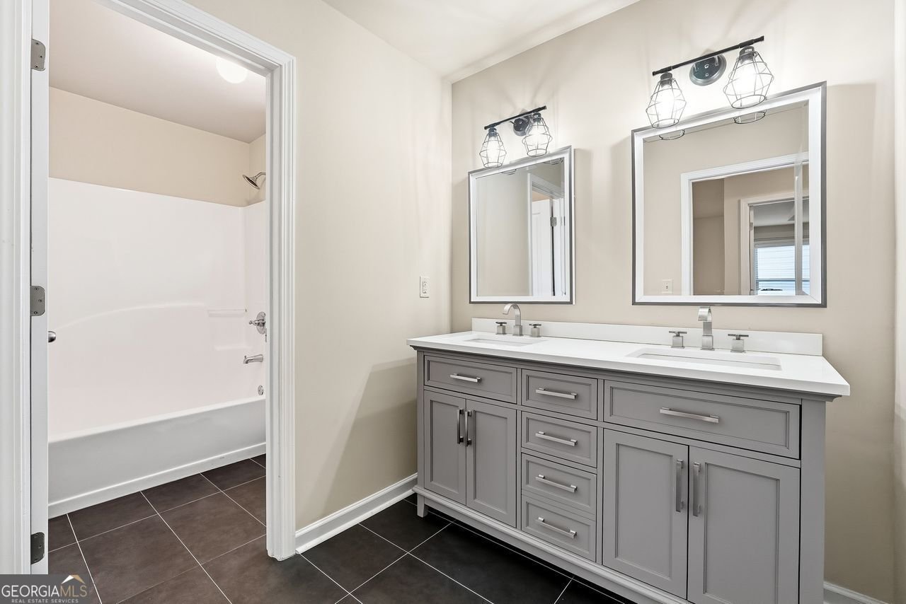 5875 WEDDINGTON Cumming - 22