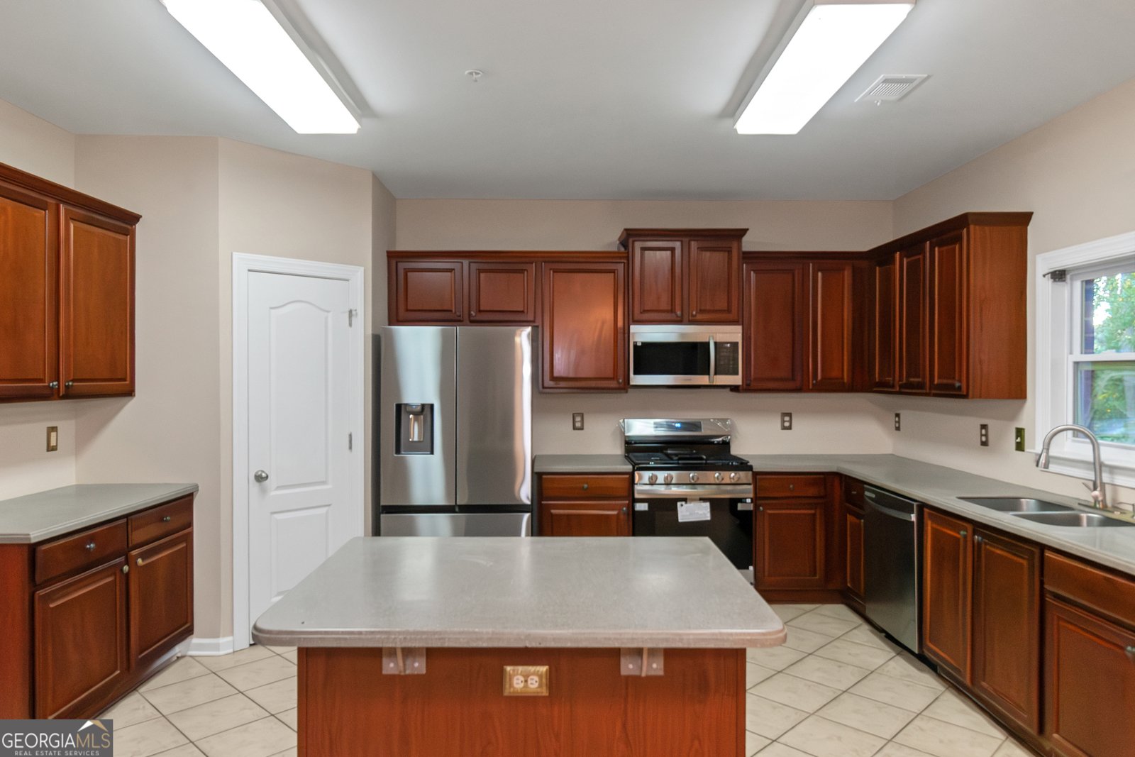 6177 Meadowwood Drive Morrow - 7