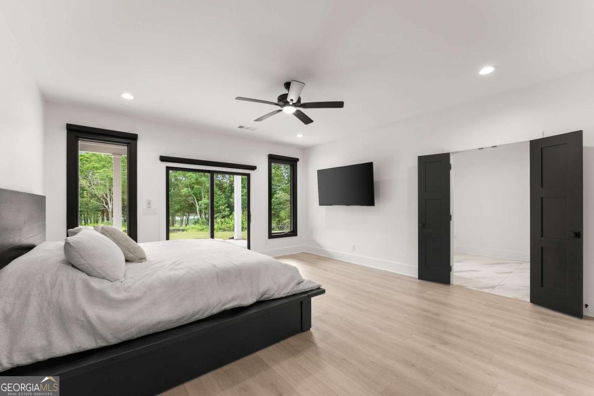 151 South Pointe Drive Hartwell - 14