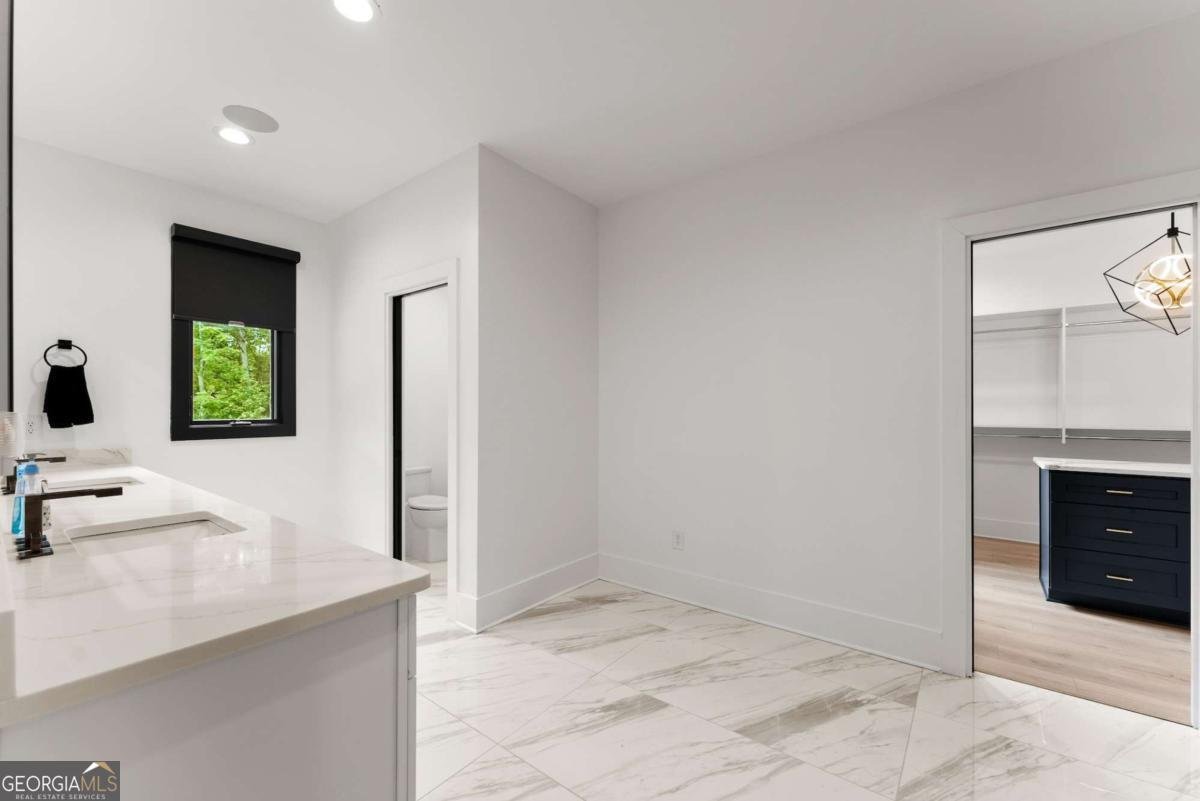 151 South Pointe Drive Hartwell - 17