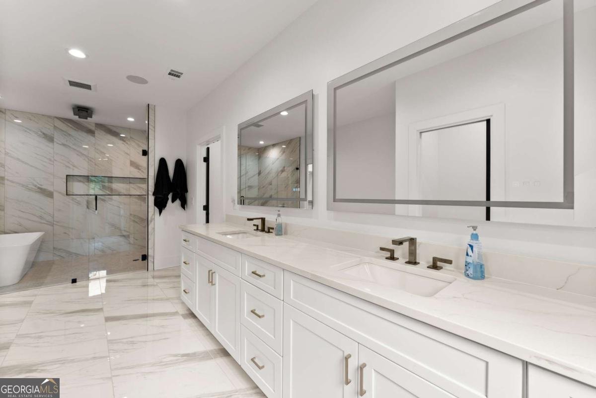 151 South Pointe Drive Hartwell - 19