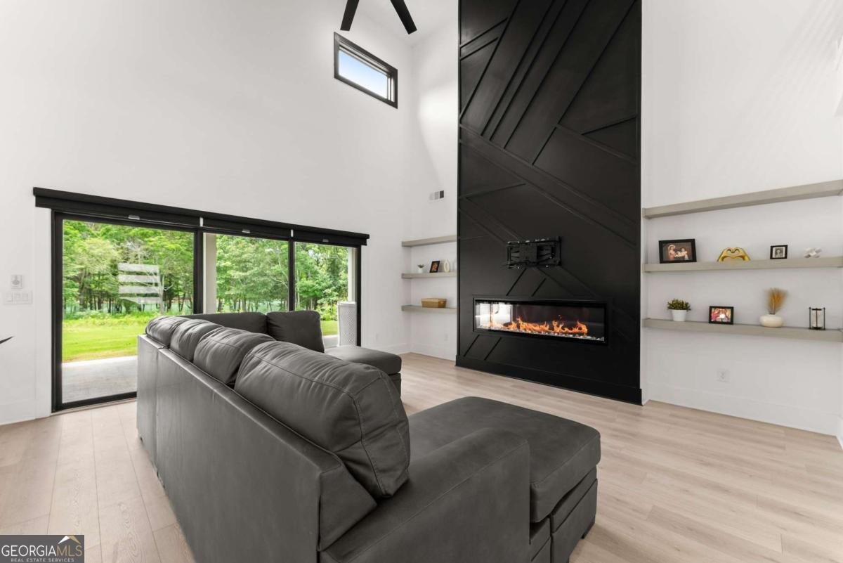 151 South Pointe Drive Hartwell - 27