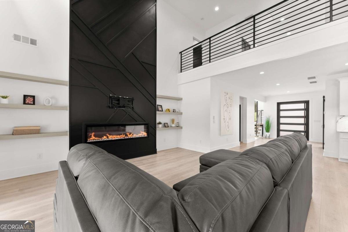 151 South Pointe Drive Hartwell - 28