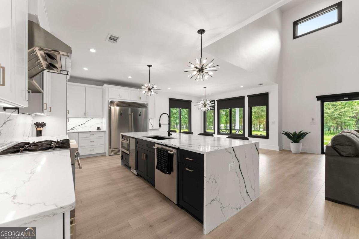 151 South Pointe Drive Hartwell - 36