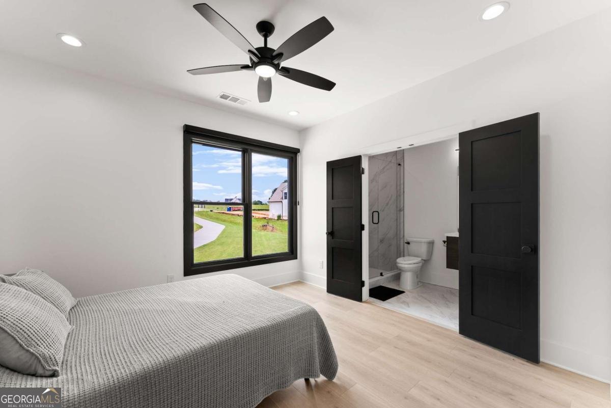 151 South Pointe Drive Hartwell - 45